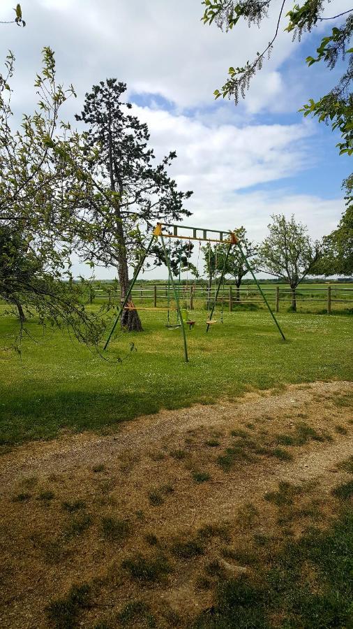 Gite Le Campagnard Saint-Germain-Des-Bois  Buitenkant foto